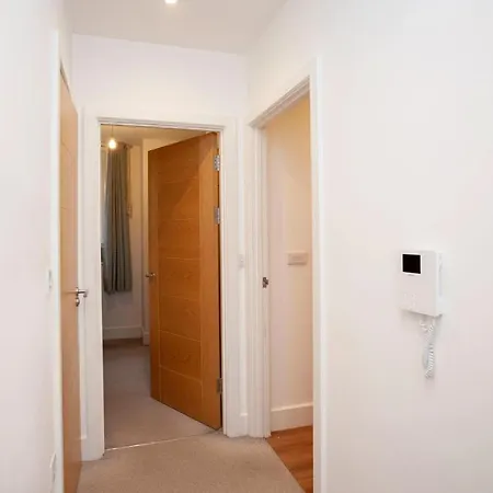 Modern 1 Bedroom Flat In Centre Apartment Bristol